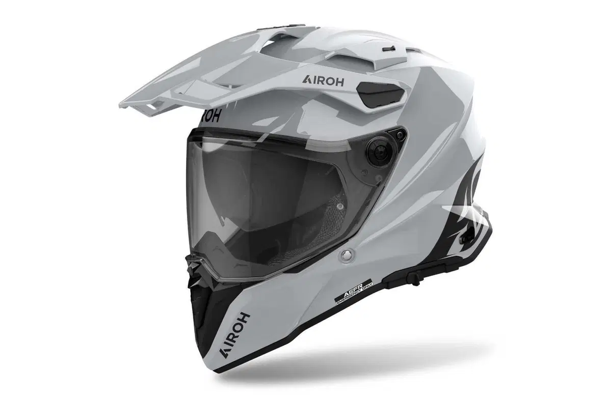 Airoh rinnova il suo Commander (4)