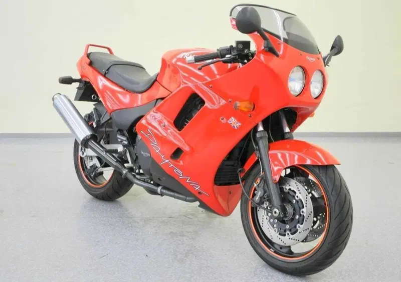 Triumph Daytona 900 Daytona 900 SP (1994 - 96)