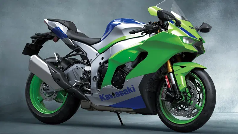 Le Kawasaki Ninja tornano negli anni '90. Ecco la nuova Special Edition, debutta a EICMA! [GALLERY]