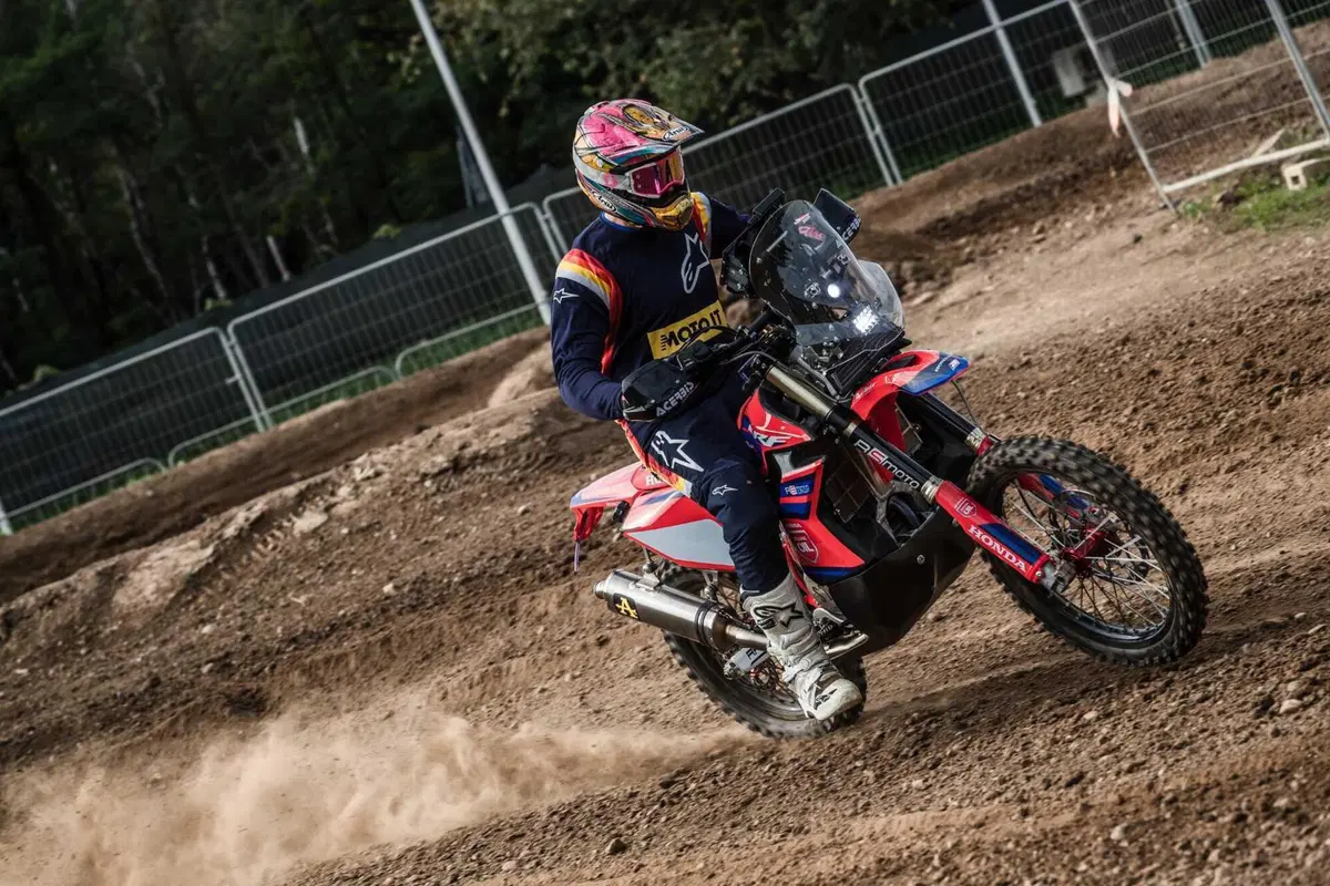 Honda CRF 450 RX Rally 2024 - TEST ESCLUSIVO! Con lei puoi vincere la DAKAR (6)