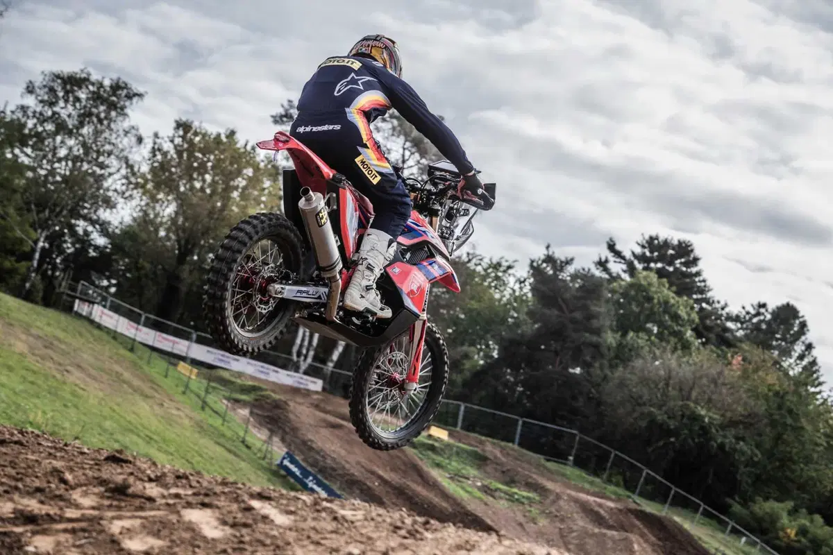 Honda CRF 450 RX Rally 2024 - TEST ESCLUSIVO! Con lei puoi vincere la DAKAR (7)