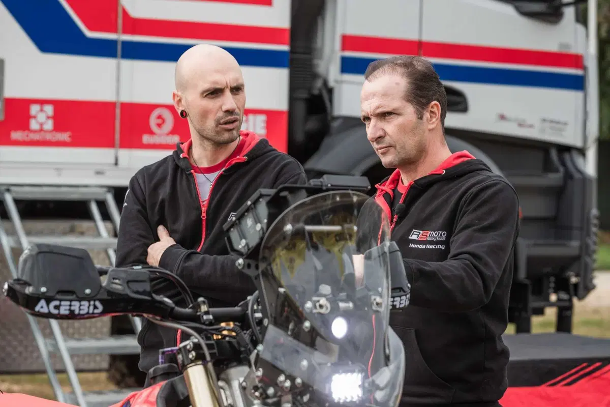 Honda CRF 450 RX Rally 2024 - TEST ESCLUSIVO! Con lei puoi vincere la DAKAR (9)
