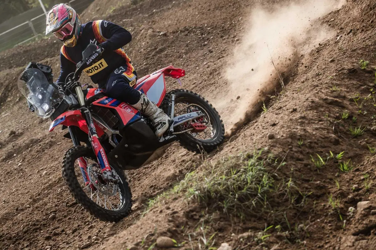 Honda CRF 450 RX Rally 2024 - TEST ESCLUSIVO! Con lei puoi vincere la DAKAR (15)