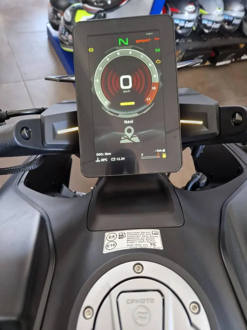 CFMOTO 800NK Advanced (2023 - 26) (2)