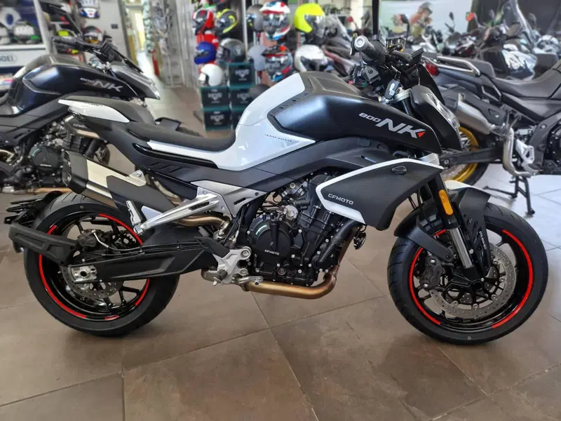 CFMOTO 800NK Sport (2023 - 26) (3)