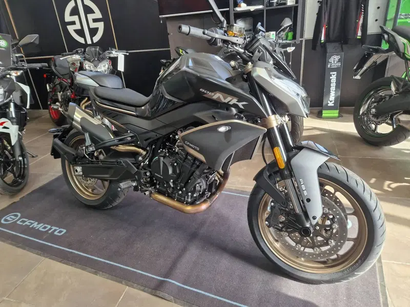 CFMOTO 800NK Sport (2023 - 26) (8)
