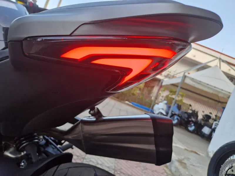 CFMOTO 800NK Sport (2023 - 26) (10)