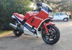 Honda VF 1000 F (1985 - 87) usata