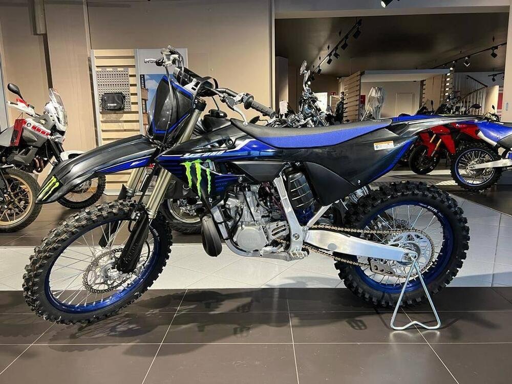 Yamaha YZ 250 Monster Energy (2023) (2)