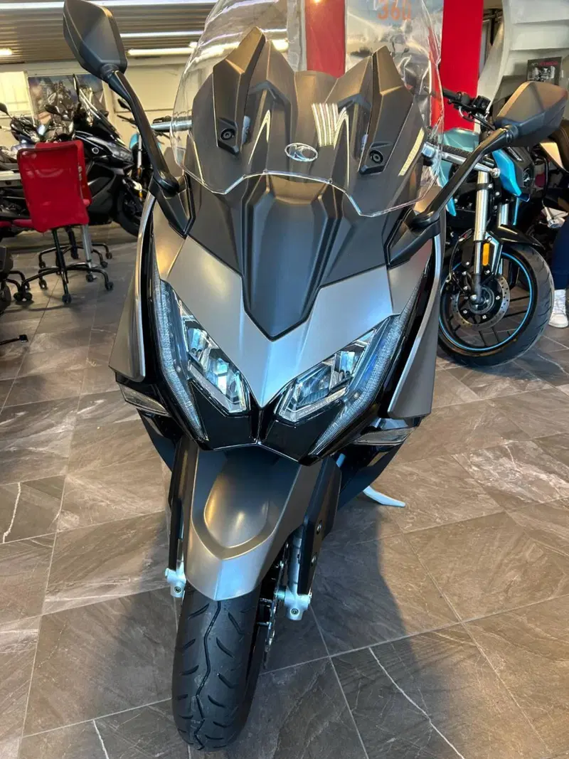 Kymco AK 550 Premium (2023 - 25) (2)