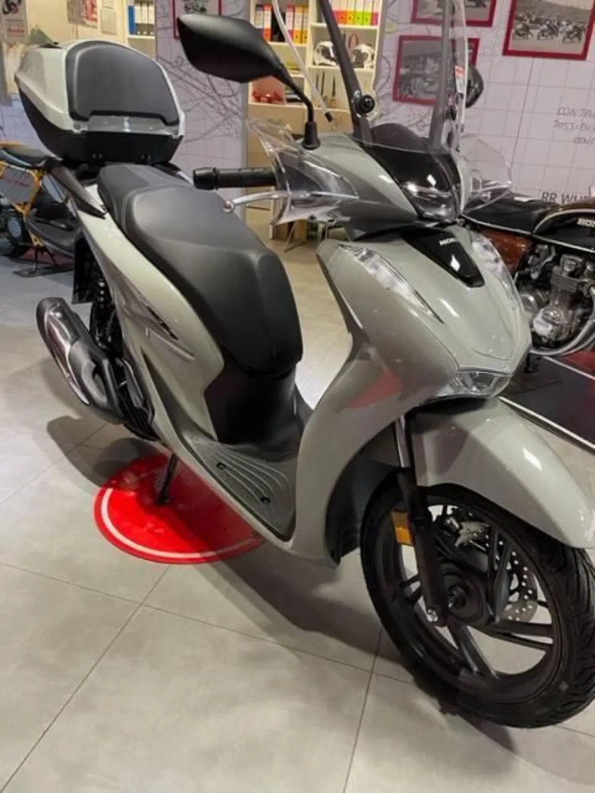 Honda SH 150i (2020 - 23) (2)