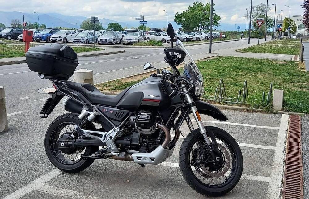Moto Guzzi V85 TT (2021 - 23) (3)