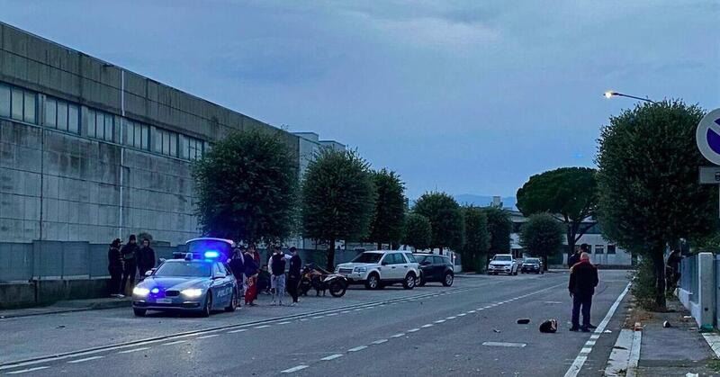 San Fior, incidente fatale per un 18enne in sella alla moto dell&#039;amico: si &egrave; schiantato contro un cancello