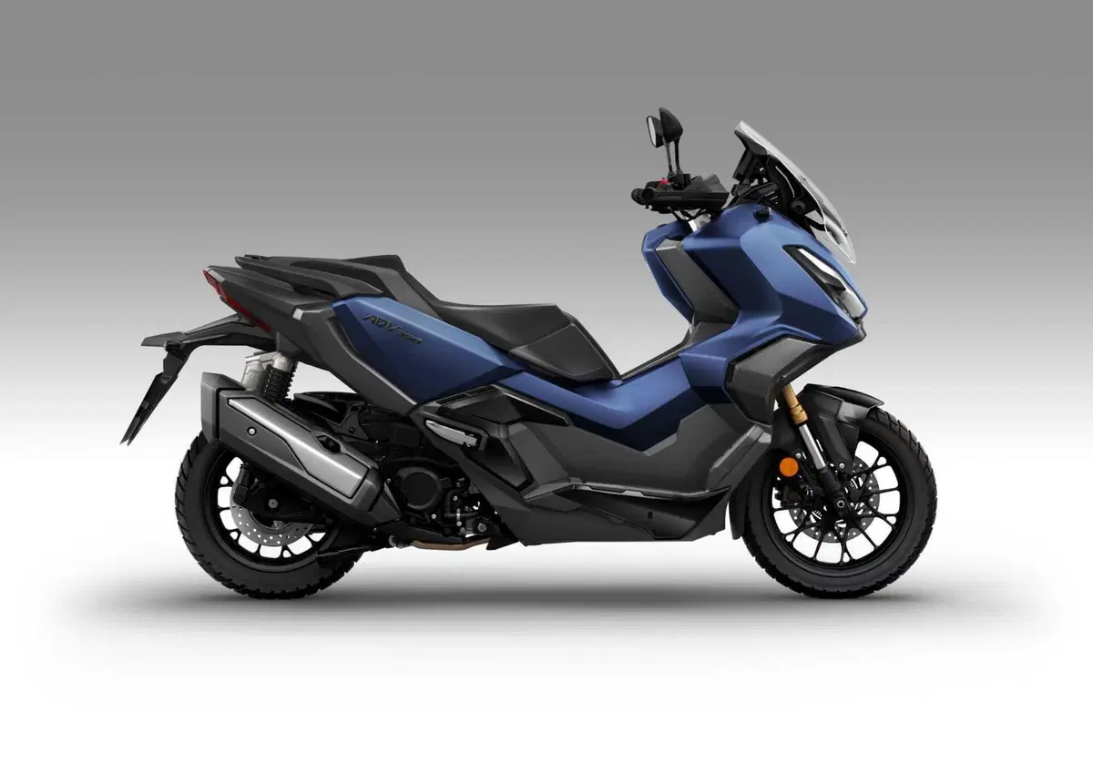 Honda Forza 350 e ADV 350 2024: ecco le nuove colorazioni [GALLERY] (13)