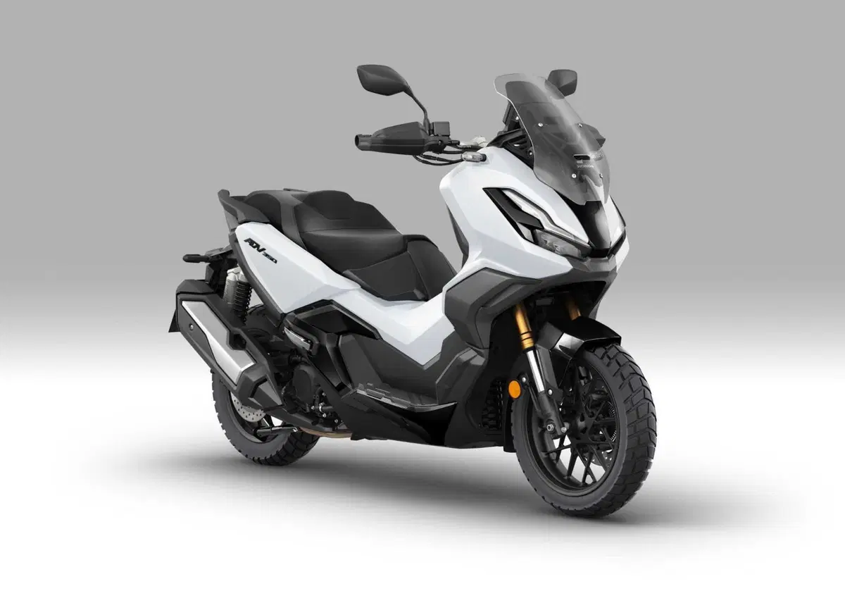 Honda Forza 350 e ADV 350 2024: ecco le nuove colorazioni [GALLERY] (3)