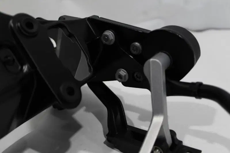 SUPPORTO NAVIGATORE KIT COMPLETO BMW (6)