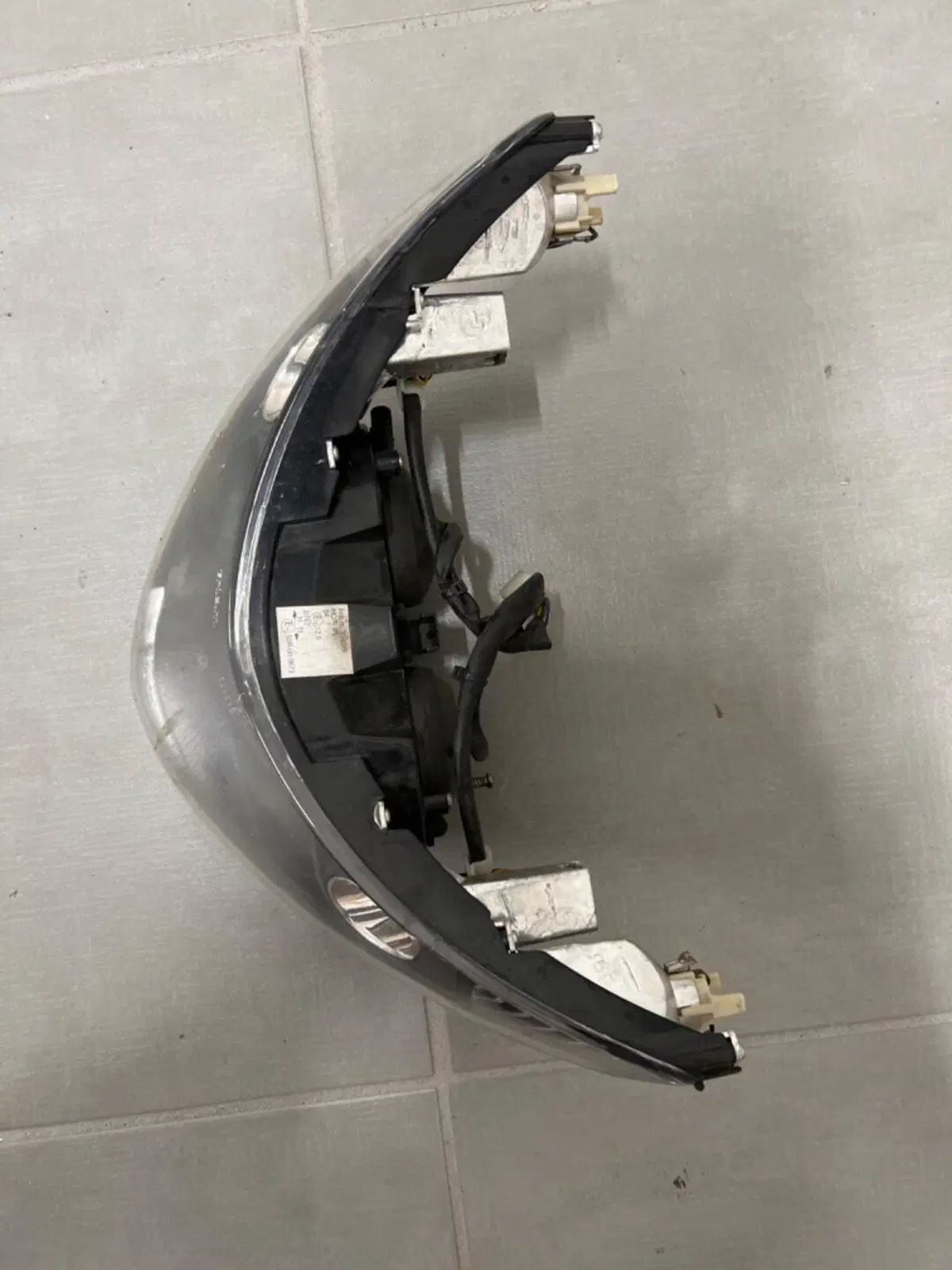Faro Piaggio Beverly 250 (3)