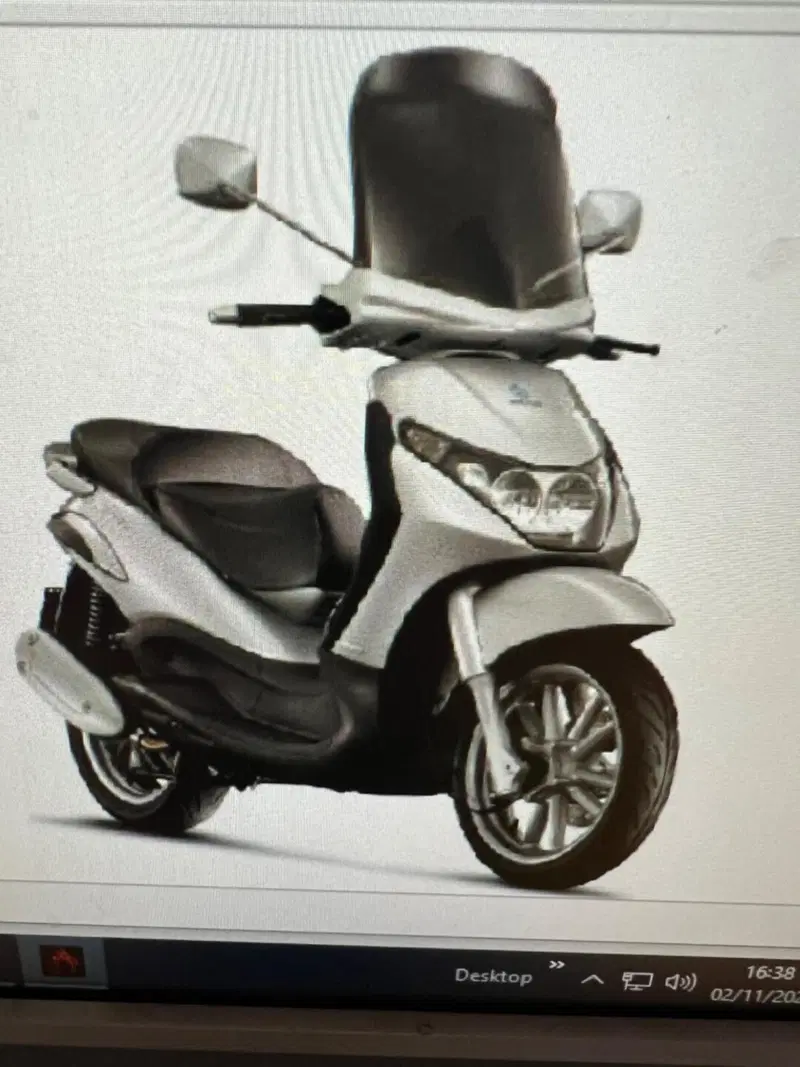 Faro Piaggio Beverly 250 (5)