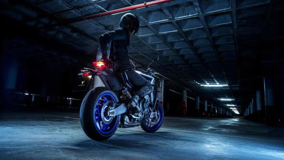 Nuova Yamaha MT-09 SP 2024: le caratteristiche tecniche e il prezzo [VIDEO e GALLERY] (18)