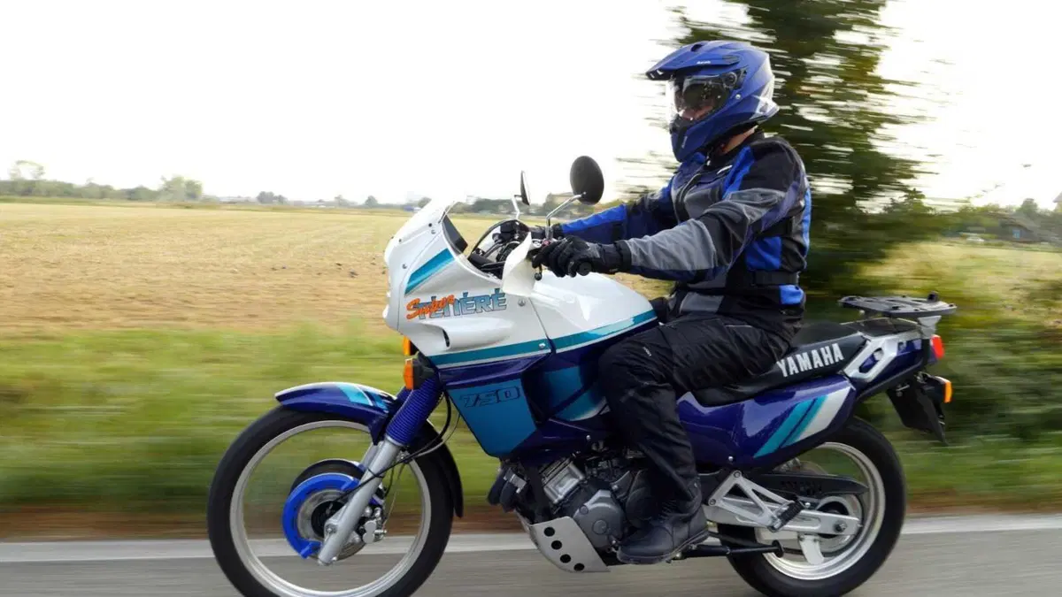 Yamaha Super Ténéré 750: TEST #youngtimer con Nico Cereghini (5)