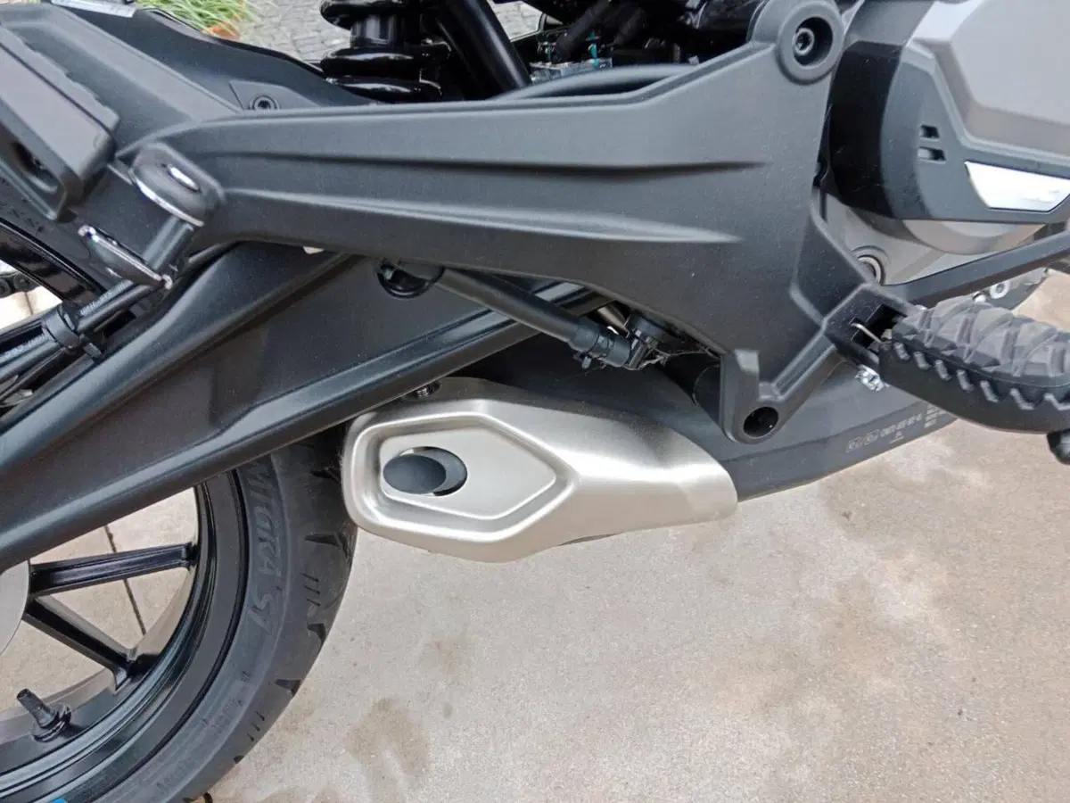 CFMOTO 300CL-X Heritage (2023 - 26) (6)