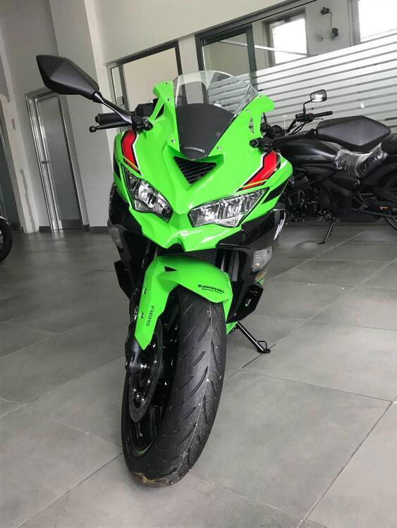 Kawasaki Ninja ZX-4RR (2024) (2)