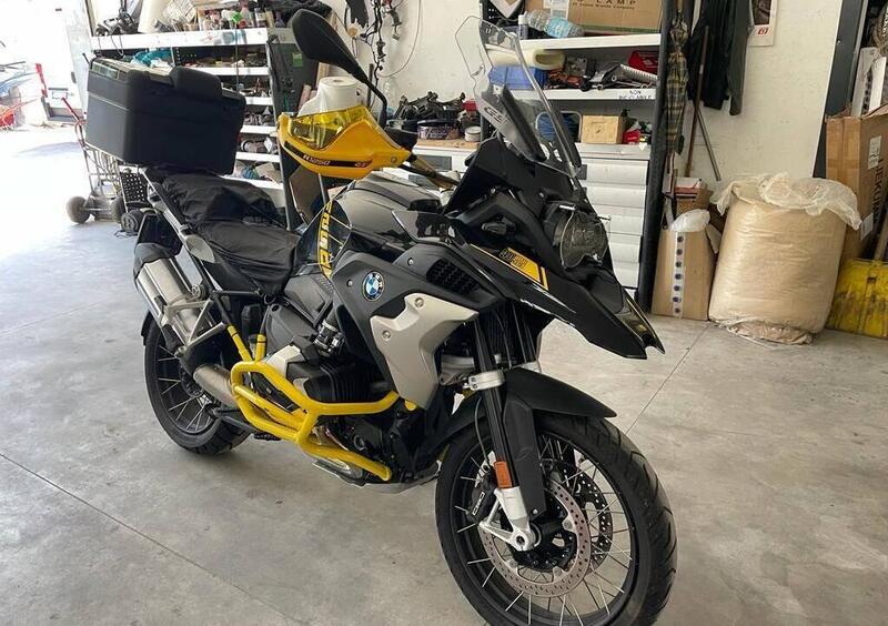 Vendo Bmw R 1250 GS - Edition 40 Years GS (2021) usata a Airola