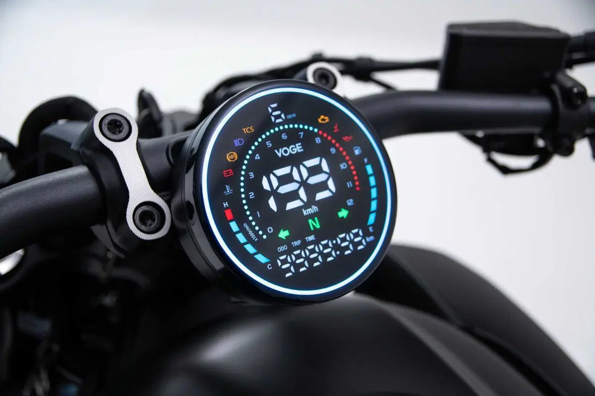 VOGE Trofeo 525CU: la cruiser (4)