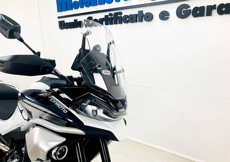 Vendo CFMOTO 800MT Explorer (2023 - 24) nuova a Villa Castelli (codice  9311660) 