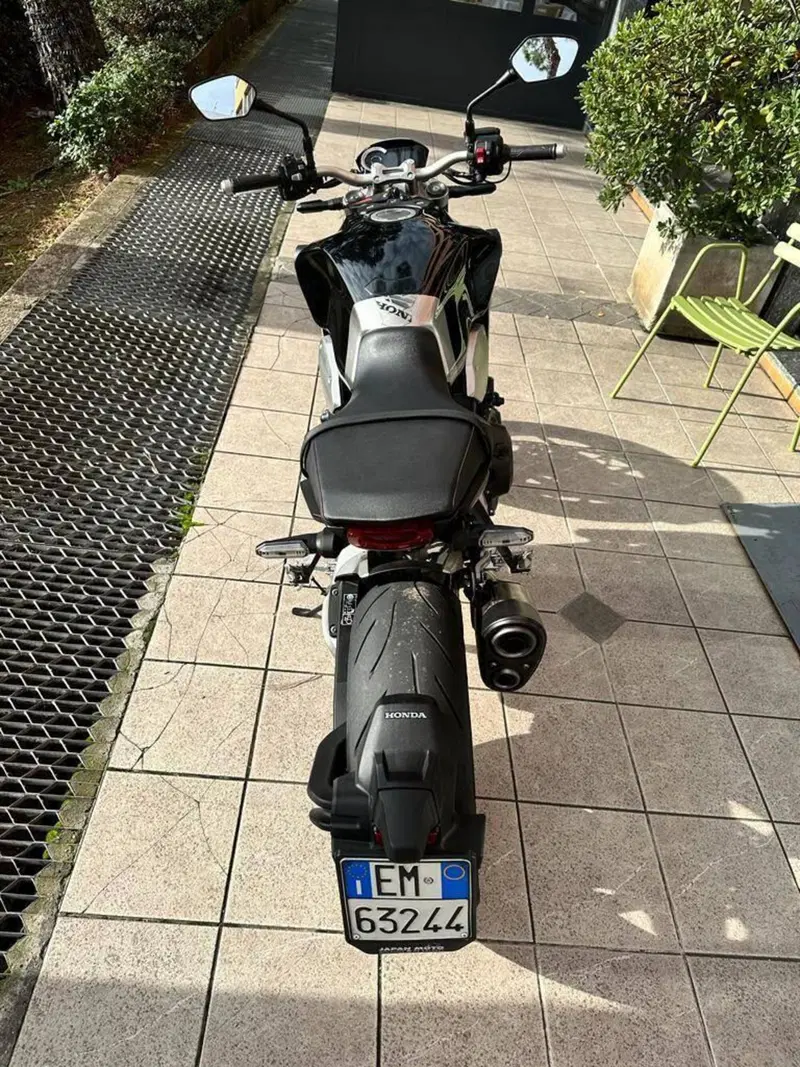 Honda CB 1000 R + Neo Sport Cafè (2019 - 20) (4)