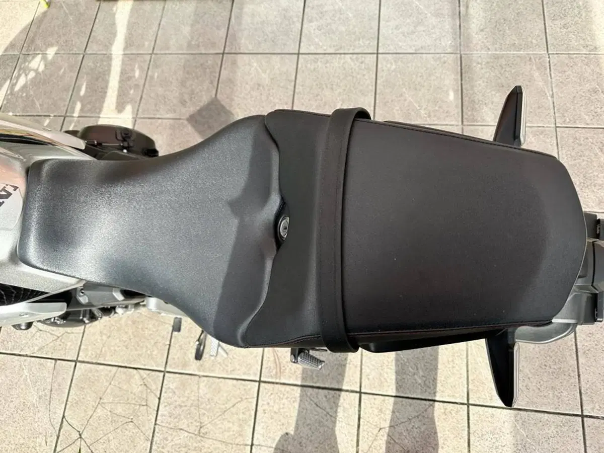 Honda CB 1000 R + Neo Sport Cafè (2019 - 20) (5)