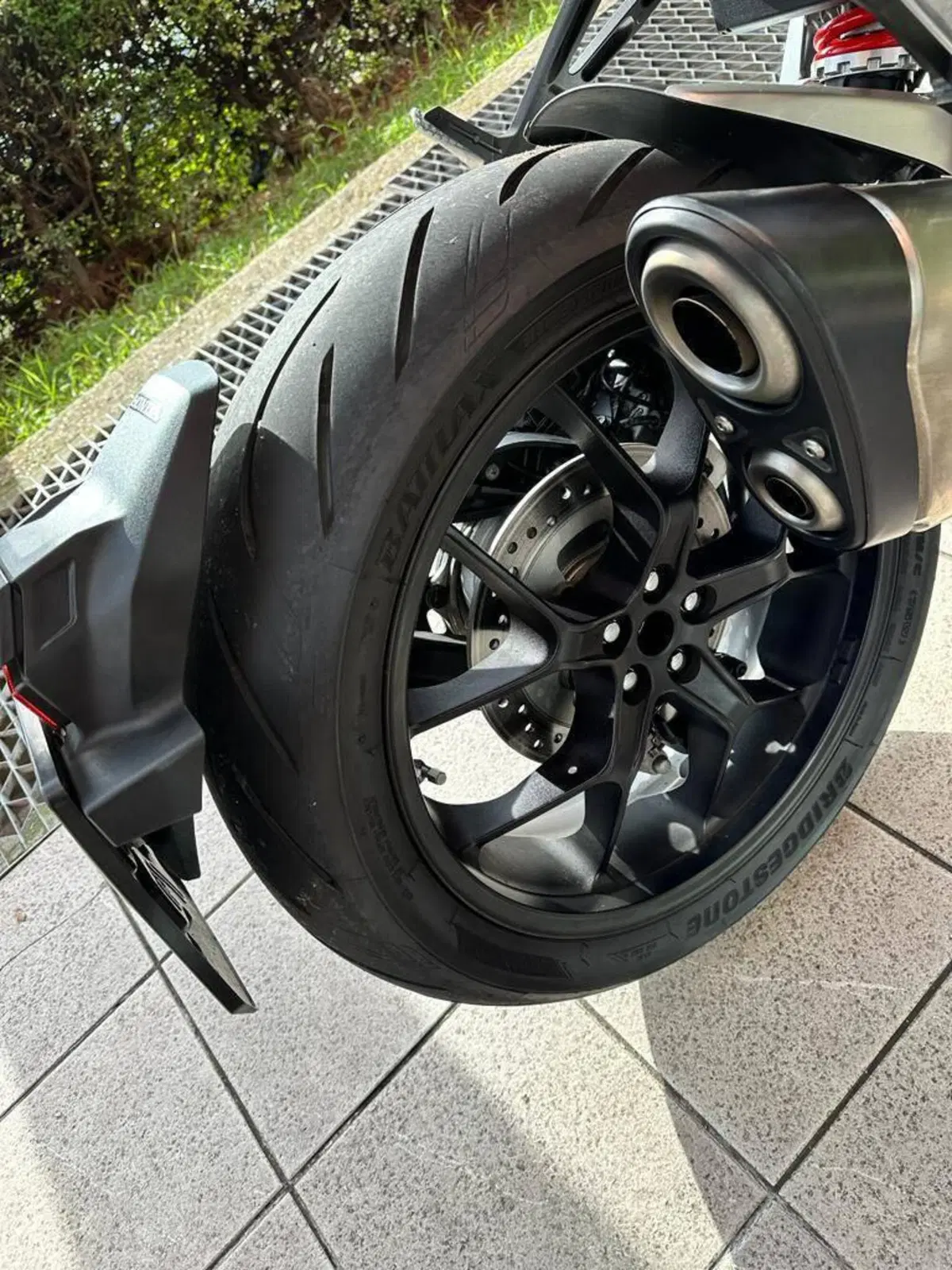Honda CB 1000 R + Neo Sport Cafè (2019 - 20) (9)