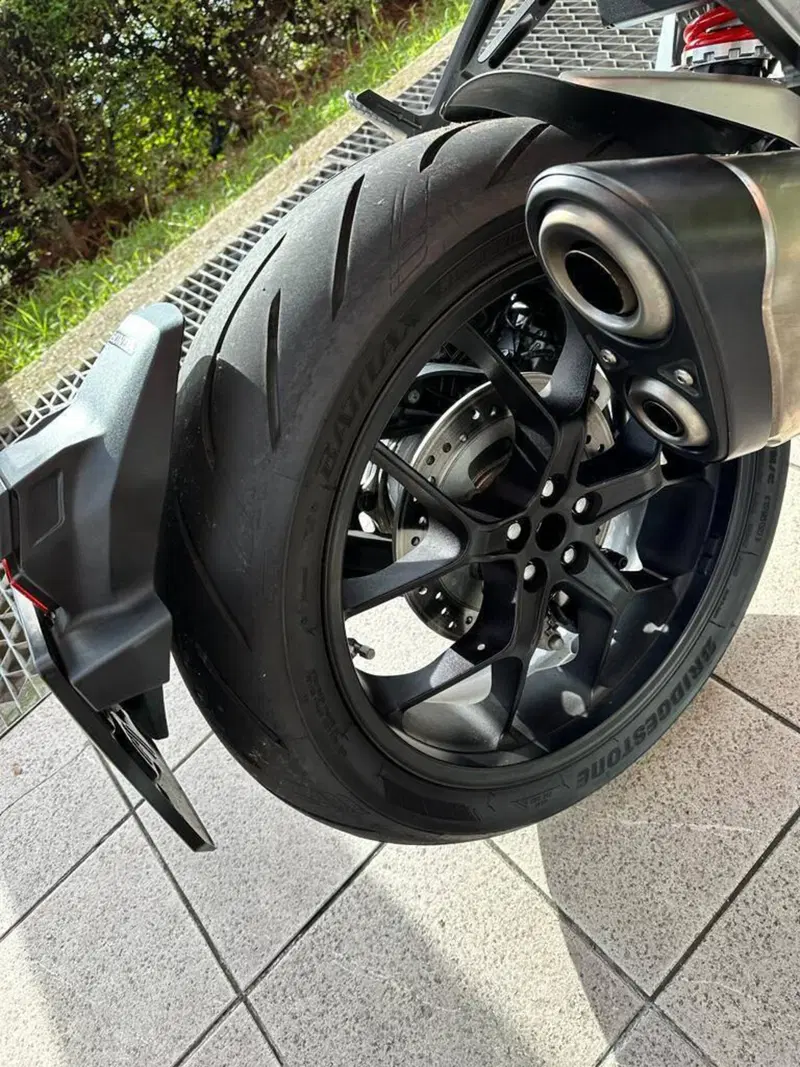 Honda CB 1000 R + Neo Sport Cafè (2019 - 20) (9)