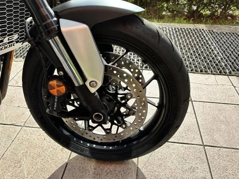 Honda CB 1000 R + Neo Sport Cafè (2019 - 20) (10)