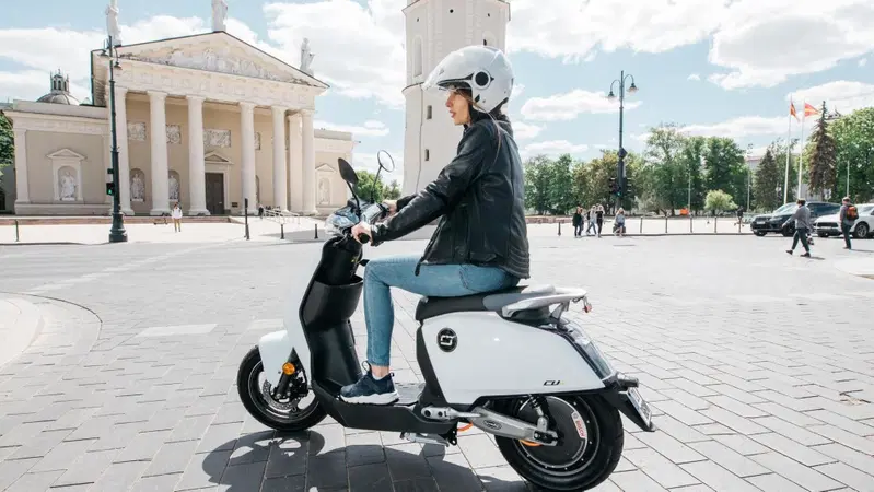 Mercato elettrico inchiodato: bisogna sbloccare i fondi