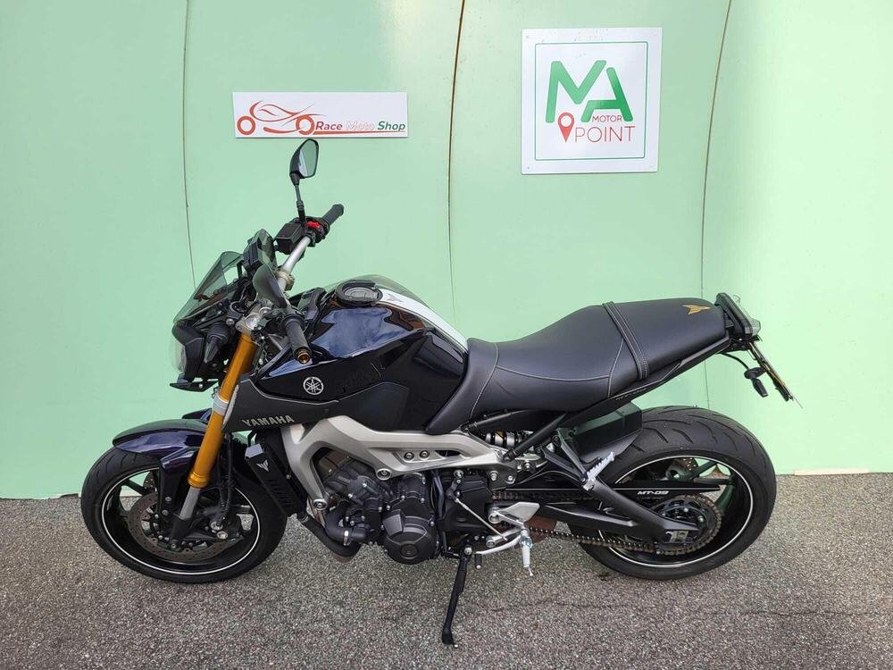 Yamaha MT-09 (2013 - 15) (3)