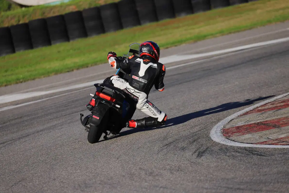 Vmoto: record di percorrenza con il CPx Pro (2)