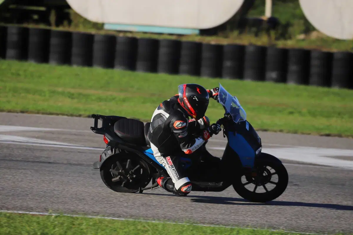 Vmoto: record di percorrenza con il CPx Pro (3)