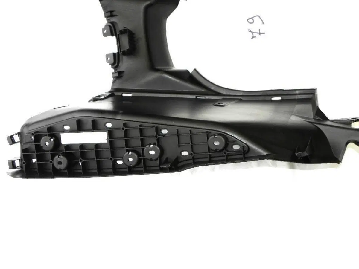Pannello supporto poggiapiedi Yamaha X-Max 125/250 (7)