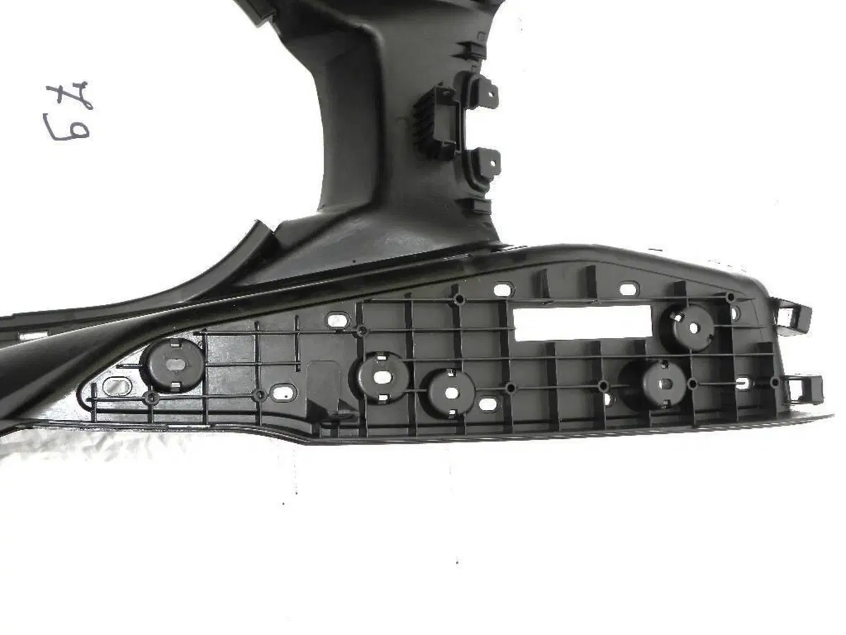Pannello supporto poggiapiedi Yamaha X-Max 125/250 (8)