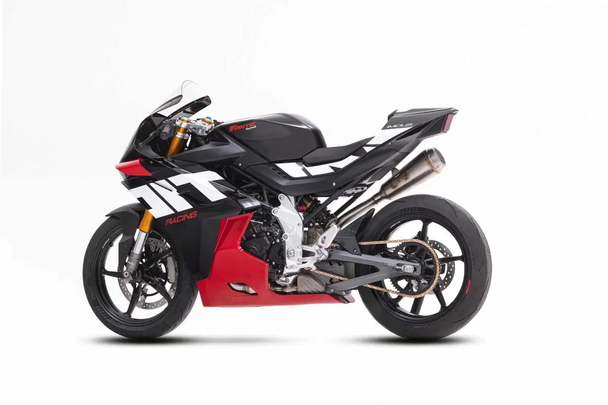 Stealth 125 e Imola Concept, le sportive secondo Fantic (8)