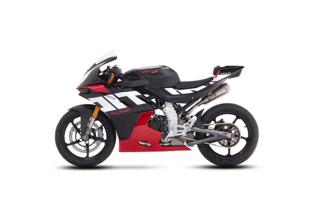 Stealth 125 e Imola Concept, le sportive secondo Fantic (11)