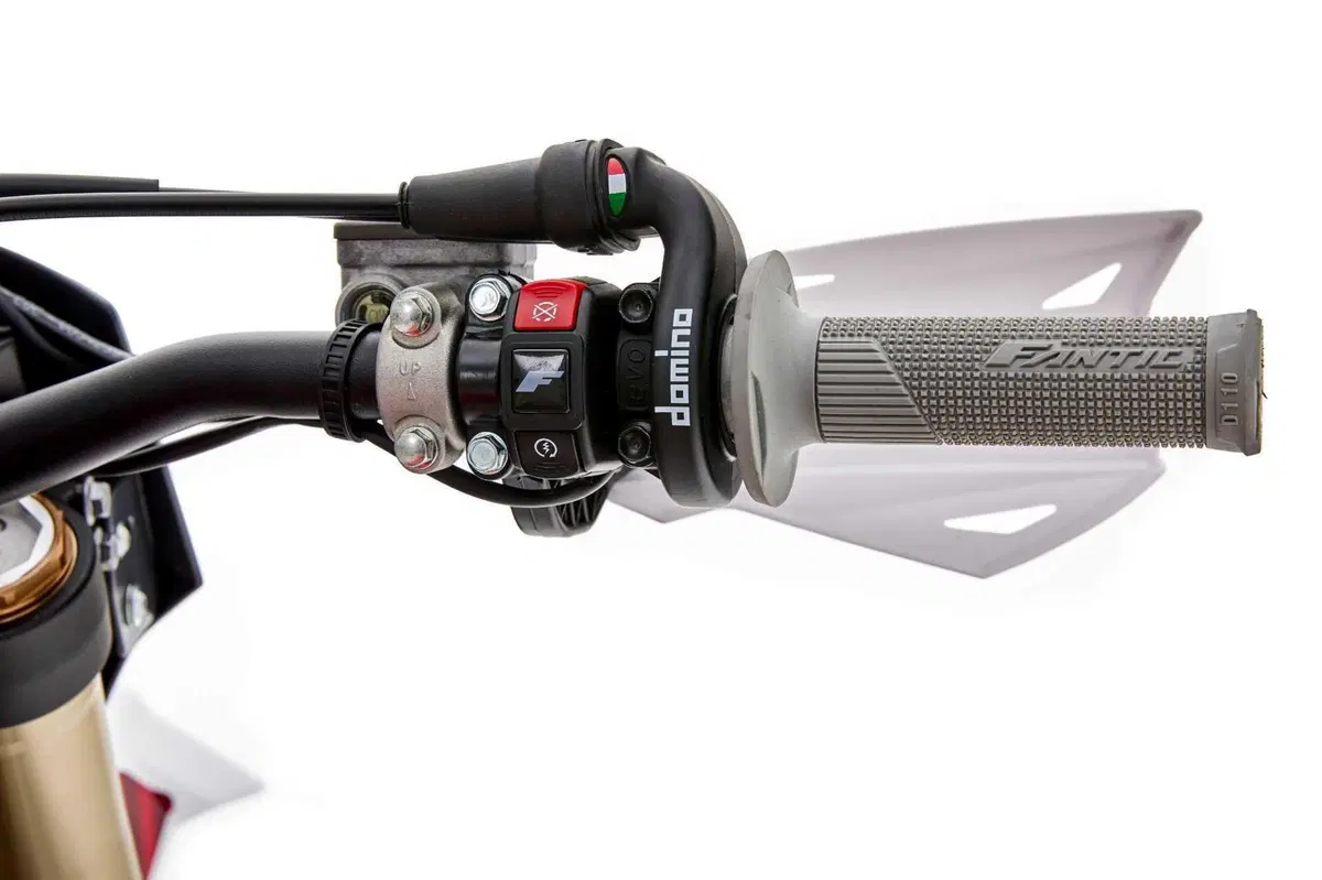XE300 ed XEF310: Fantic svela le sue enduro a due e quattro tempi (14)