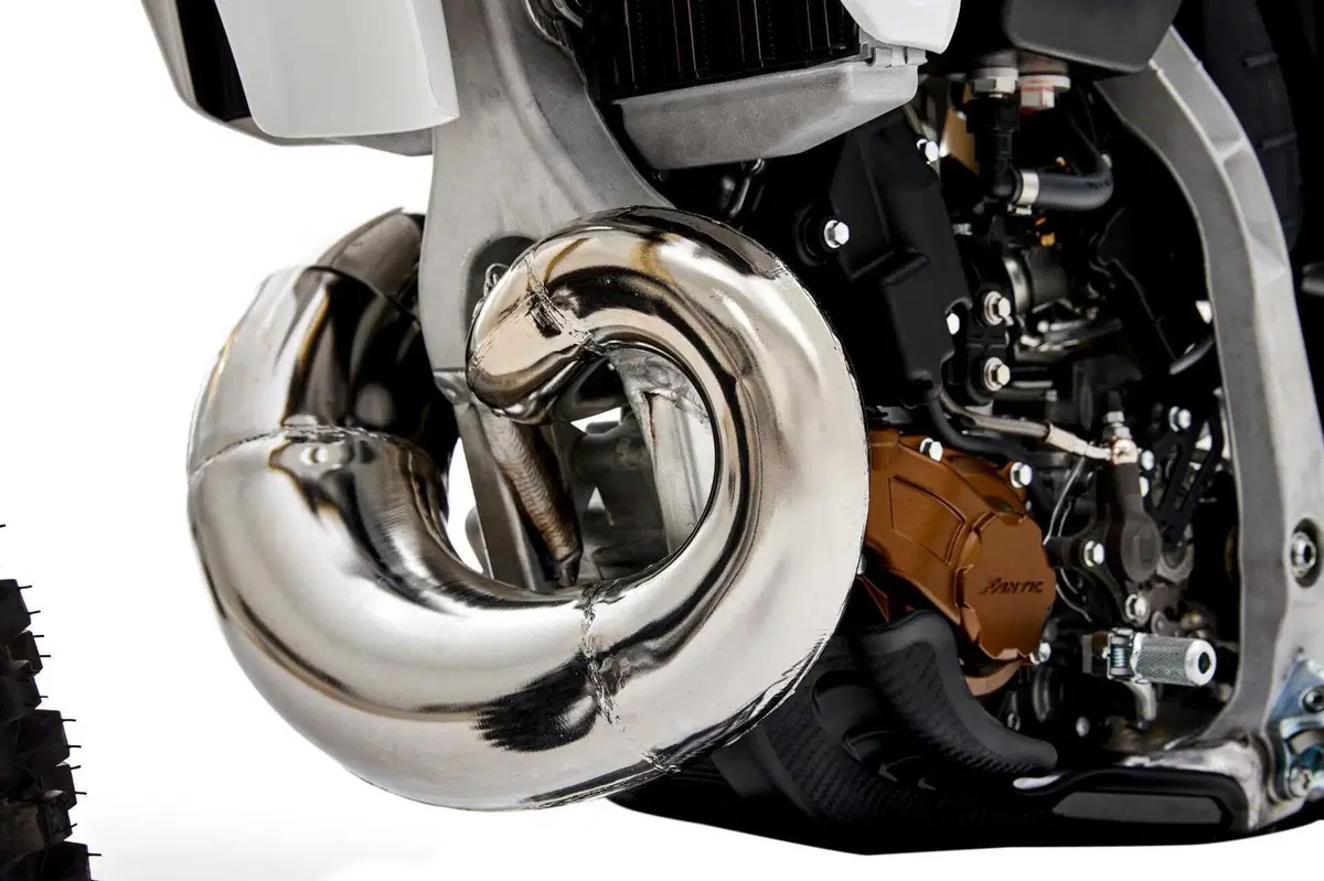 XE300 ed XEF310: Fantic svela le sue enduro a due e quattro tempi (16)
