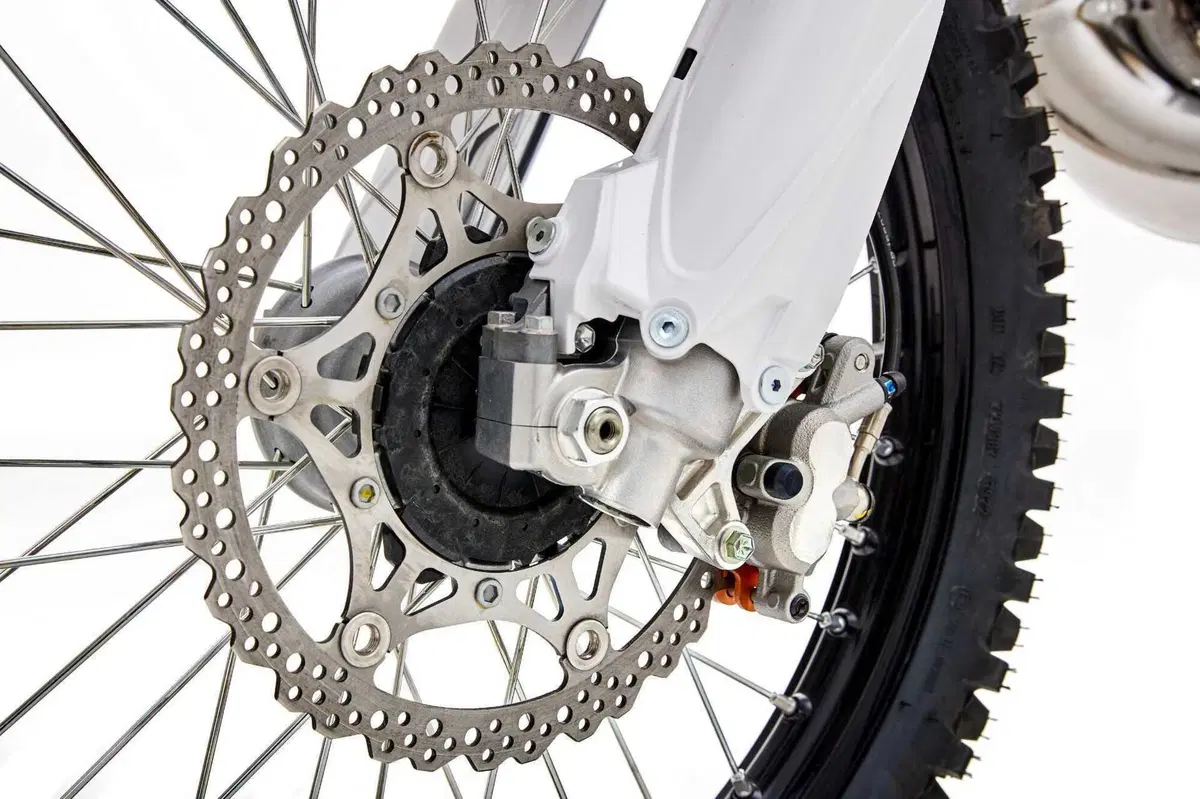 XE300 ed XEF310: Fantic svela le sue enduro a due e quattro tempi (17)