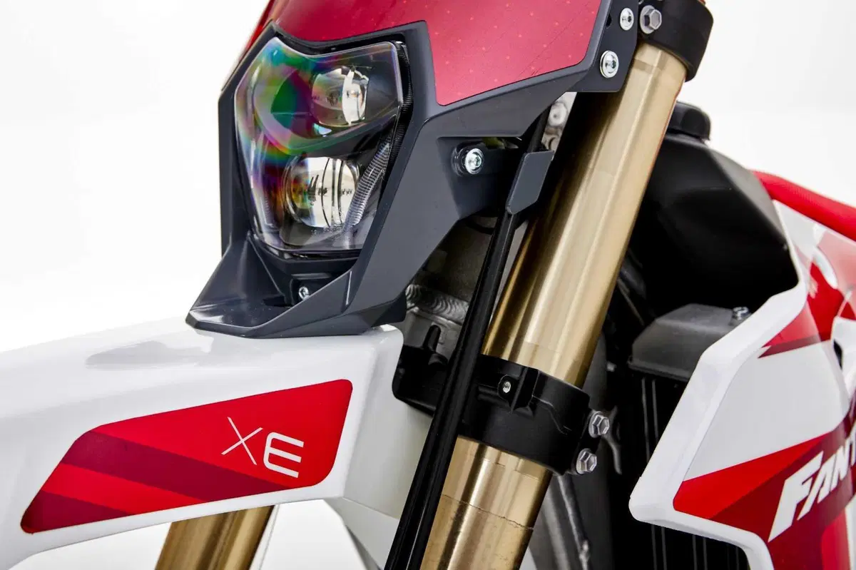 XE300 ed XEF310: Fantic svela le sue enduro a due e quattro tempi (18)
