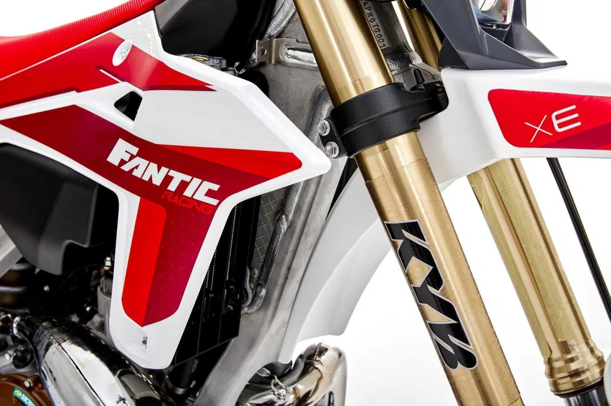 XE300 ed XEF310: Fantic svela le sue enduro a due e quattro tempi (25)