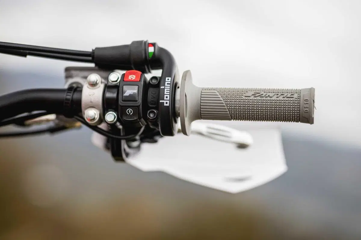 XE300 ed XEF310: Fantic svela le sue enduro a due e quattro tempi (28)
