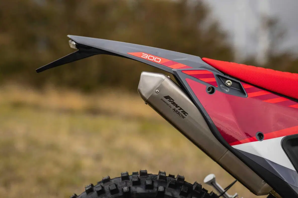 XE300 ed XEF310: Fantic svela le sue enduro a due e quattro tempi (36)