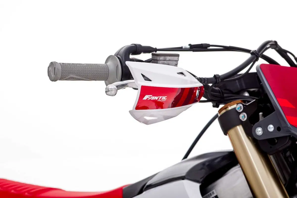 XE300 ed XEF310: Fantic svela le sue enduro a due e quattro tempi (39)
